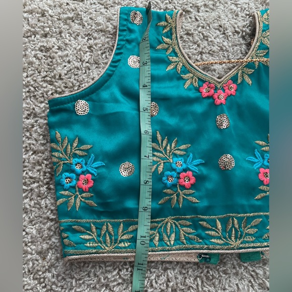 NWOT 3 piece kids lehenga choli in size 24 - Picture 6 of 8